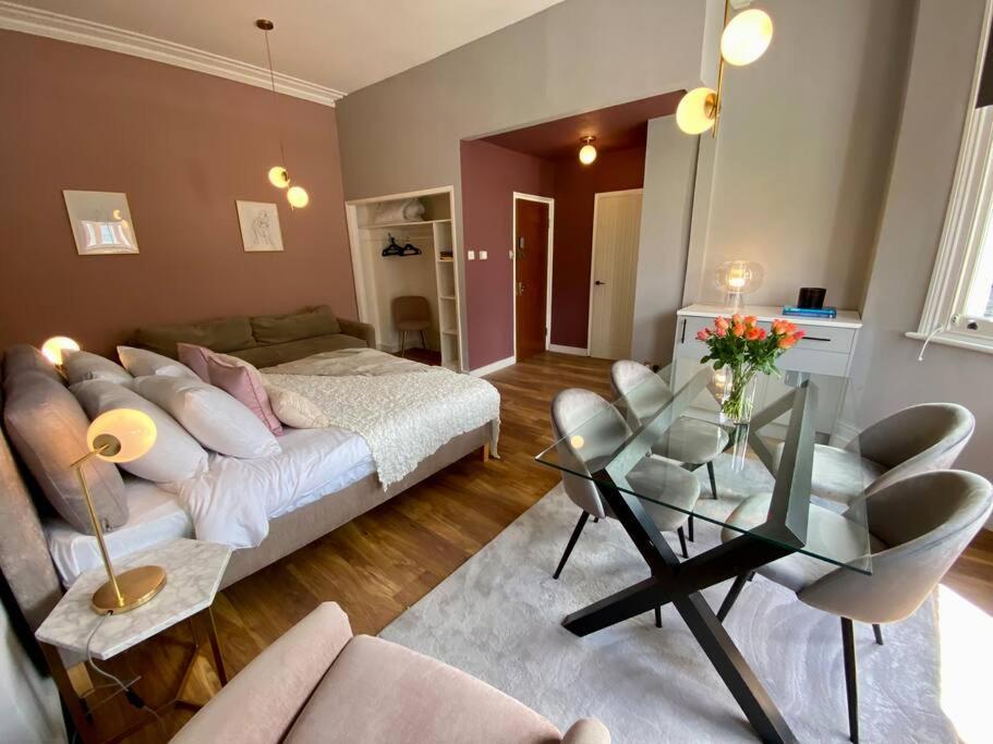 Studio For 3 Near Regents Park N5 런던 외부 사진
