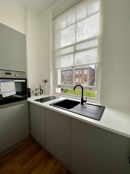 Studio For 3 Near Regents Park N5 런던 외부 사진